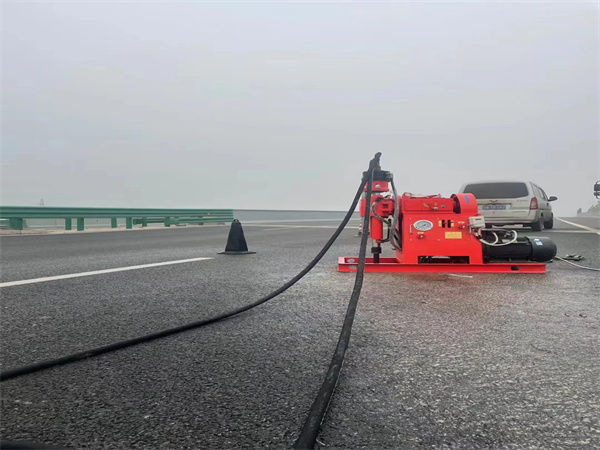 凤泉马路路基路面开裂下沉注浆加固灌浆